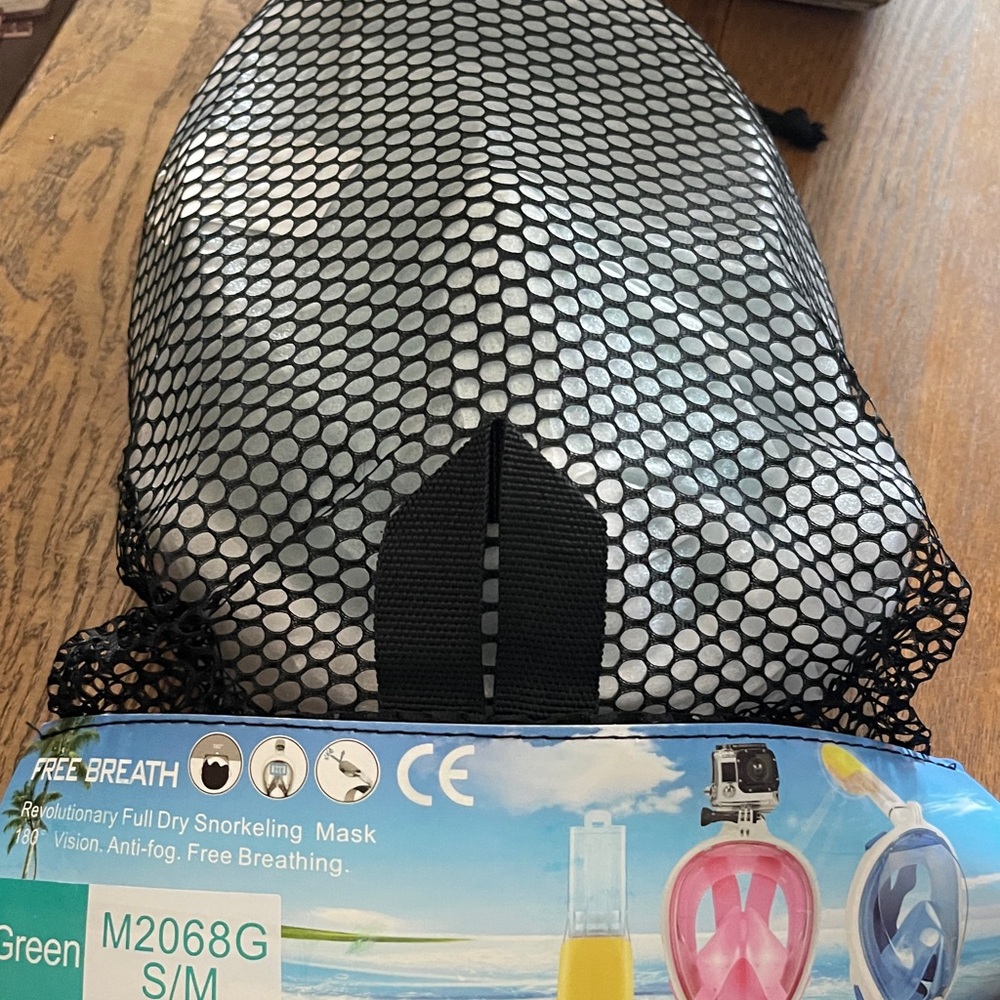 Full Face Dry Snorkeling Mask Size S/M Free Breath